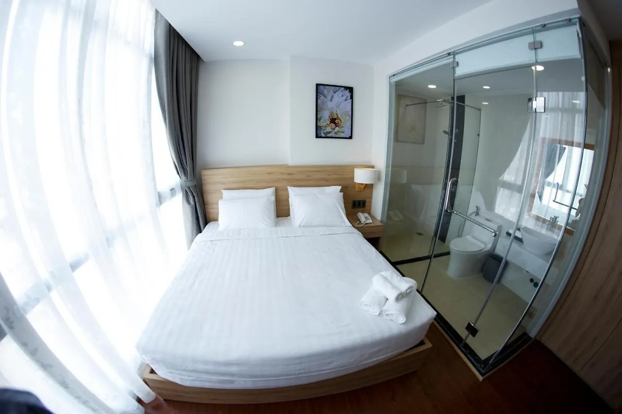 Lily Apartment Nha Trang 3*,