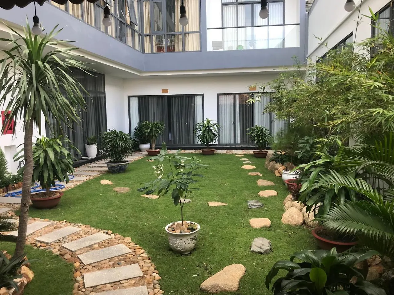 Lily Apartment Nha Trang Hotel